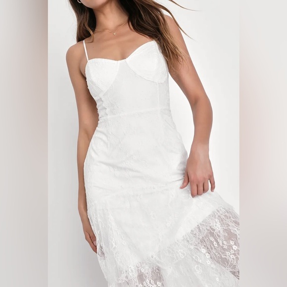 Lulus size small, Elaborate Love White Lace Bustier Tiered High-Low Maxi Dress - Picture 7 of 7